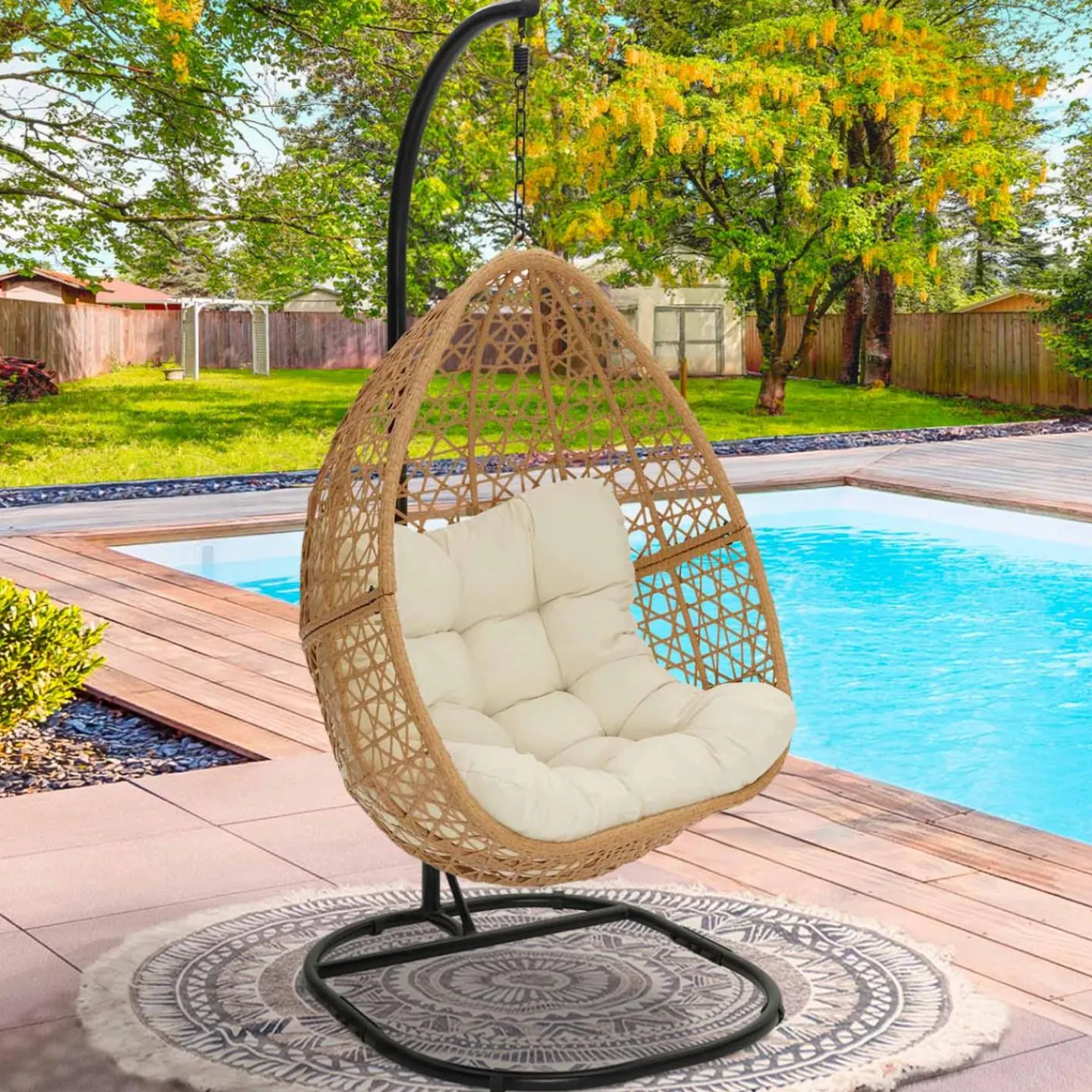 Fauteuil suspendu effet rotin avec coussin écru*IDMarket Hot