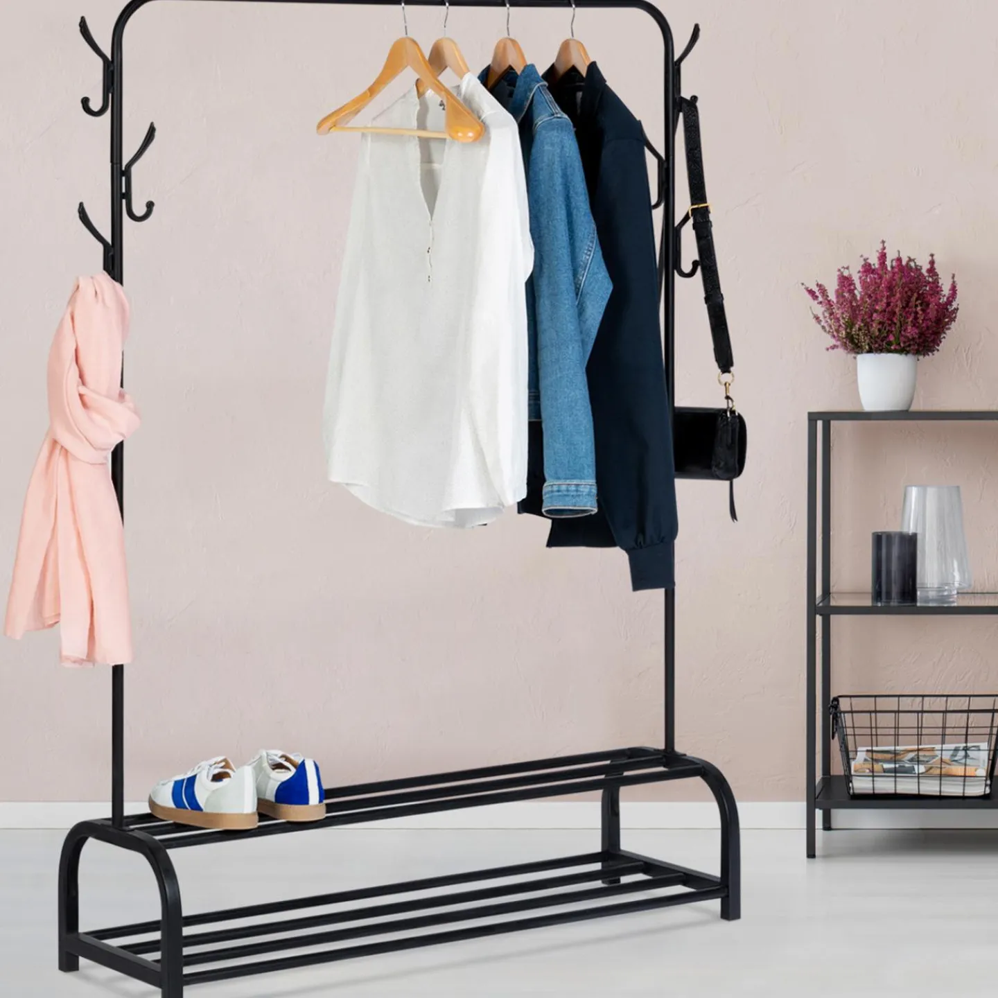 Portant vêtements en métal noir avec étagères à chaussures*IDMarket